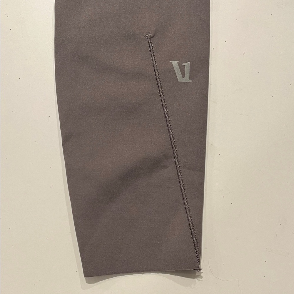 Vuori Gray Evolve Legging XS